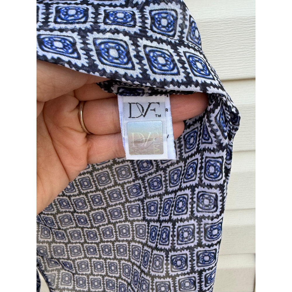 Diane Von Furstenberg Silk Geometric Short Sleeve Top Blue Print Women’s Medium - Picture 6 of 9